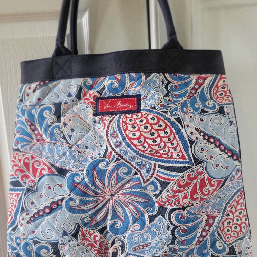 Vera Bradley Seaside Port Large Tote In Blues&Red&White, Quilted Cotton *RETIRED